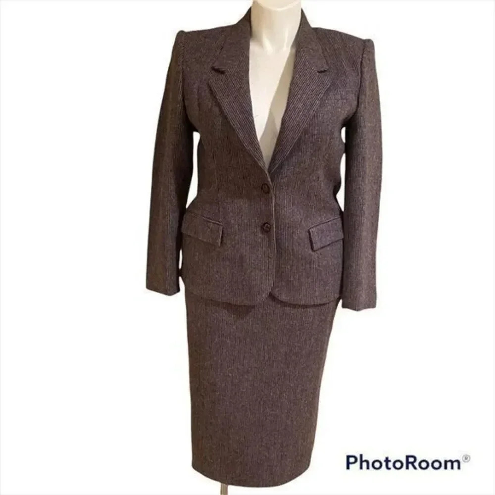 Saville women suit
